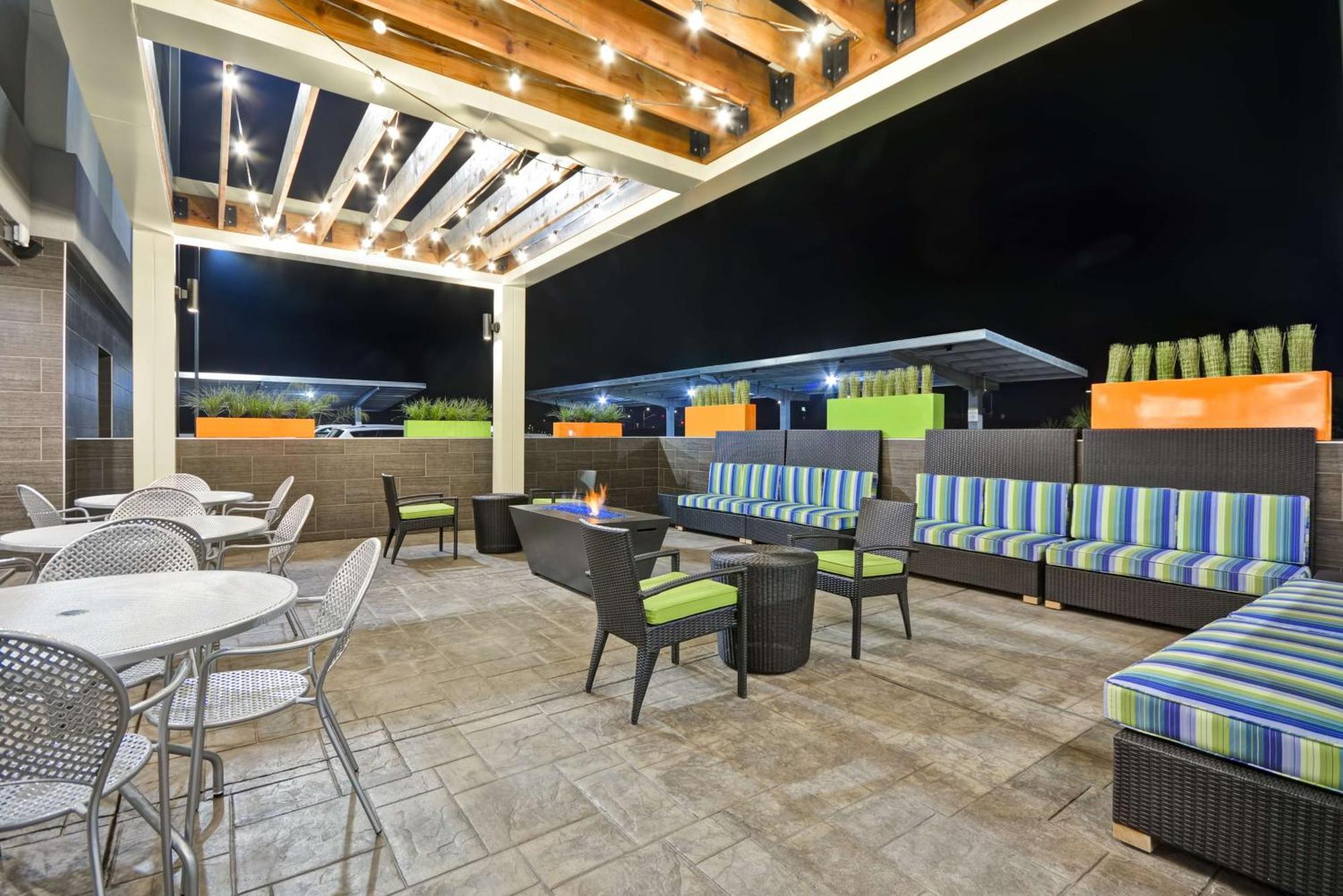 Home2 Suites By Hilton Hanford Lemoore Εξωτερικό φωτογραφία
